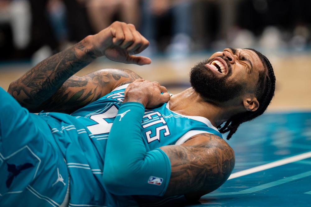 压防守中往 压防守中往