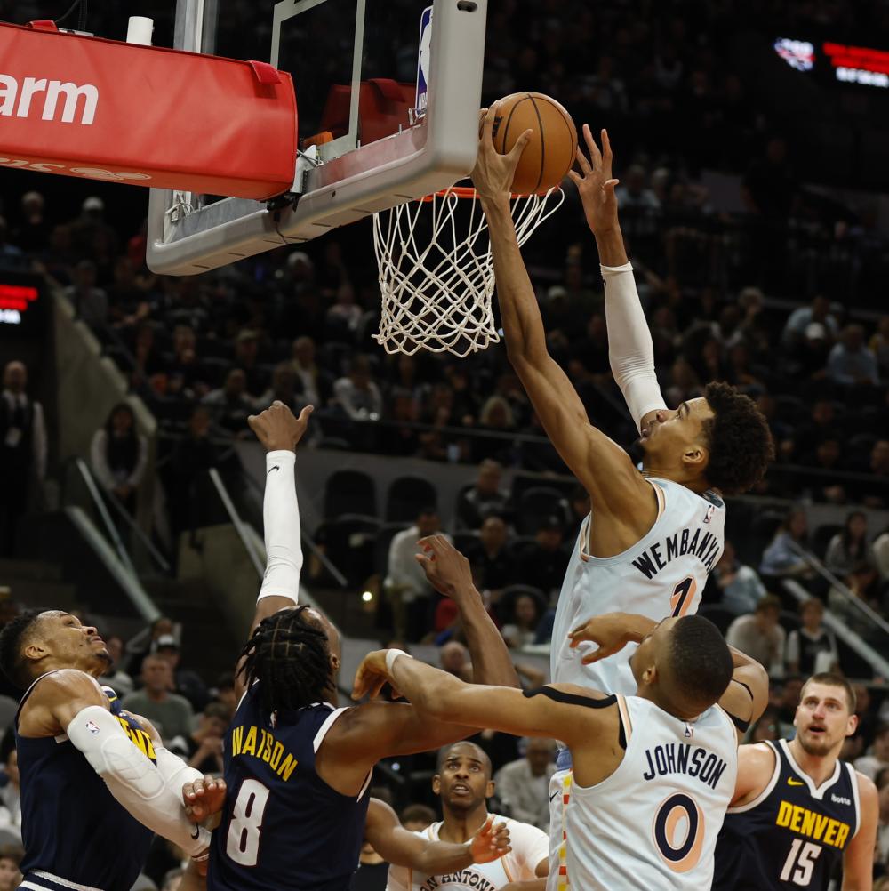 全场屏息的 全场屏息的