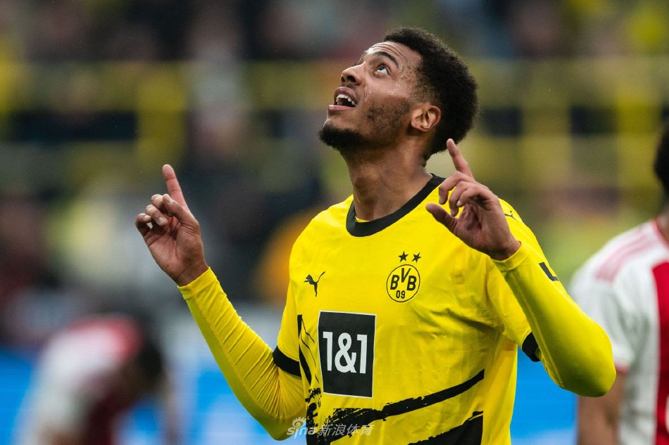 踢球风格并 踢球风格并